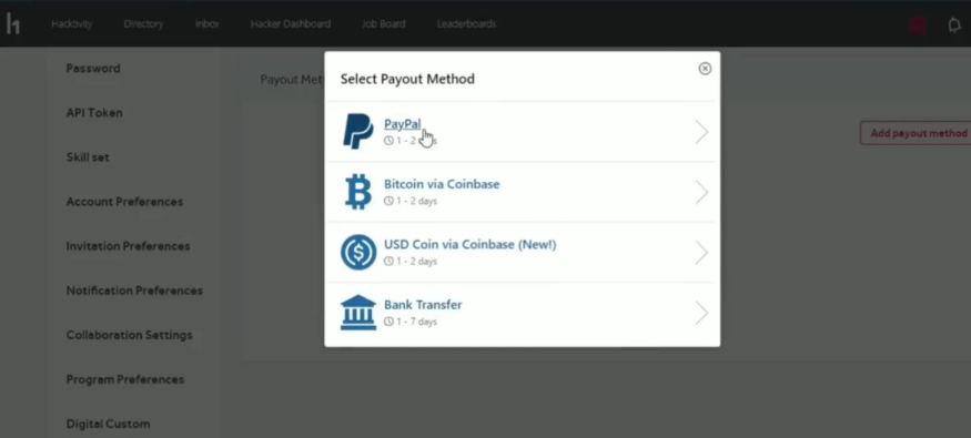 HackerOne提现方式选择弹窗,四种方式:PayPal(1到2天)、Bitcoin via Coinbase(1到2天)、USD Coin(1到2天)、Bank Transfer(1到7天)