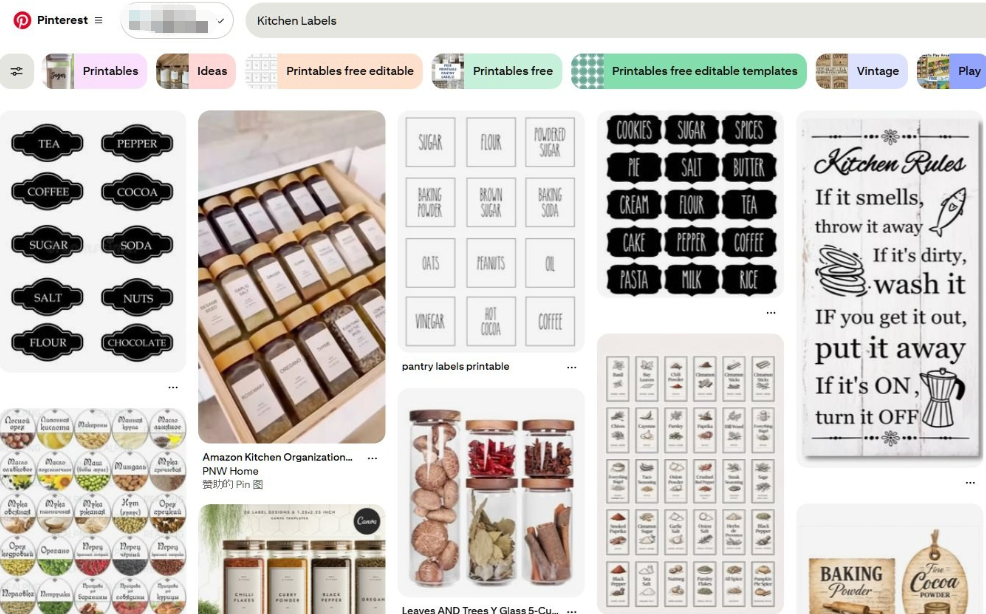 Pinterest搜索Kitchen Labels的结果页,顶部有Printables、Printables free editable等细分标签,瀑布流里全是各种风格的厨房储物罐标签图