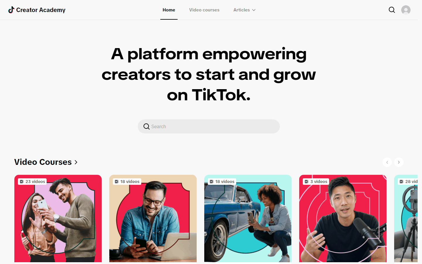 TikTok创作者学院页面,平台官方提供的免费视频课程